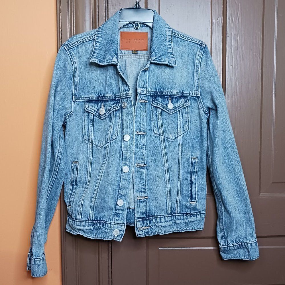 Lucky Brand Women's size S/P Tomboy Trucker Denim Button Jean Jacket
